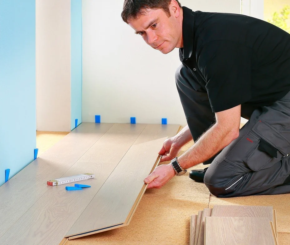 UNSERE PROFILEISTUNGEN Rund um Hartbeläge - Decor-Union Service 037a Bodenleger verlegt Laminat
