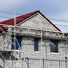 Verdübeln - Wohnhaus mit Wärmedämmung / Fassade Insolution - Stock-Fotografie